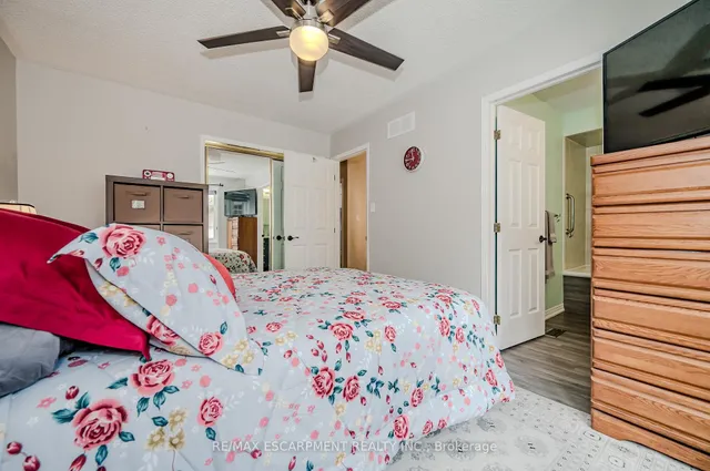 Additional image 27 of 38 Elora Dr Unit 21