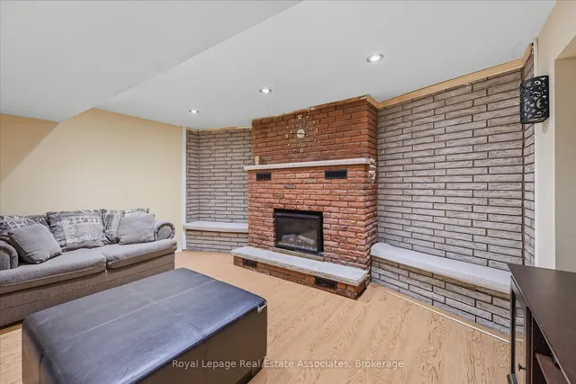Additional image 36 of 107 Billington Cres