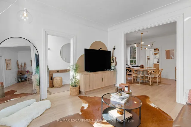 Additional image 6 of 249 Bay St