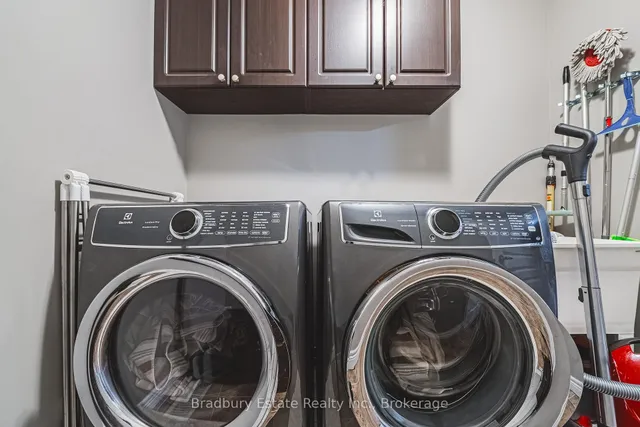 Additional image 33 of 42 Fall Fair Way