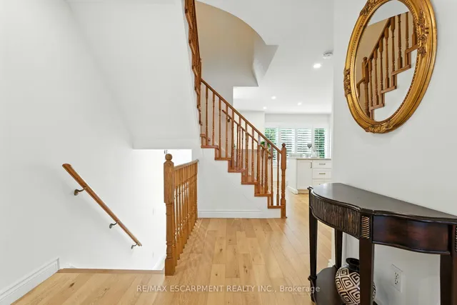 Additional image 11 of 5090 FAIRVIEW St Unit 48