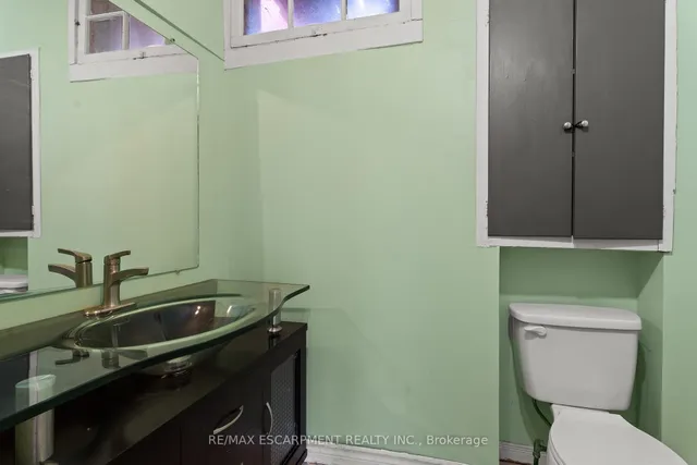 Additional image 14 of 40 Rosemont Ave