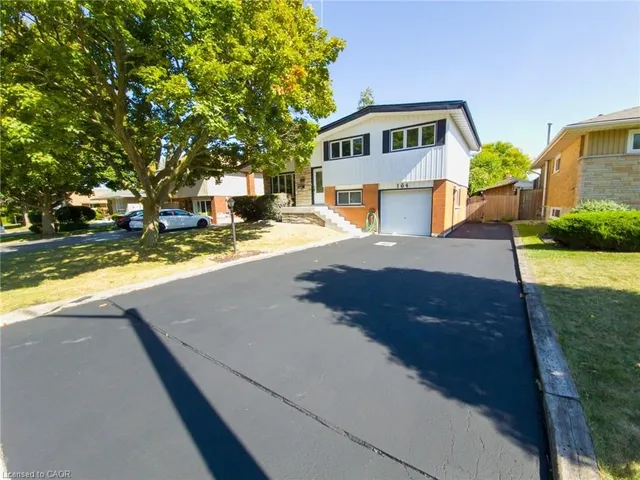 Additional image 40 of 164 Laurier Ave