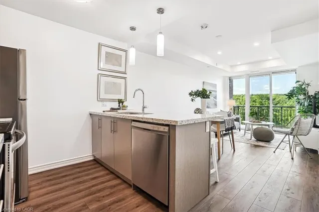 Additional image 4 of 2750 King St Unit 508