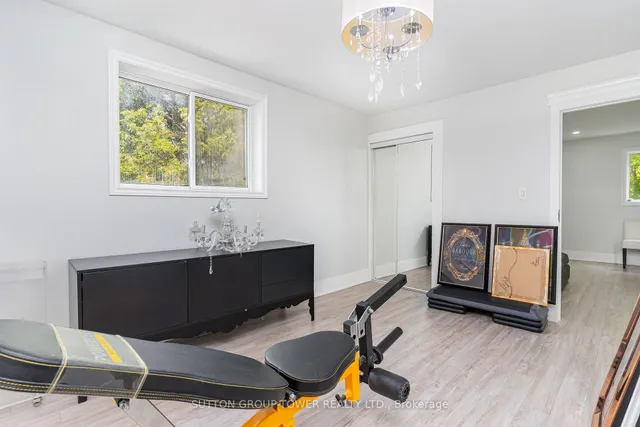 Additional image 31 of 25 Douglas Ave