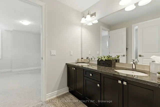 Additional image 27 of 15 Robarts Dr