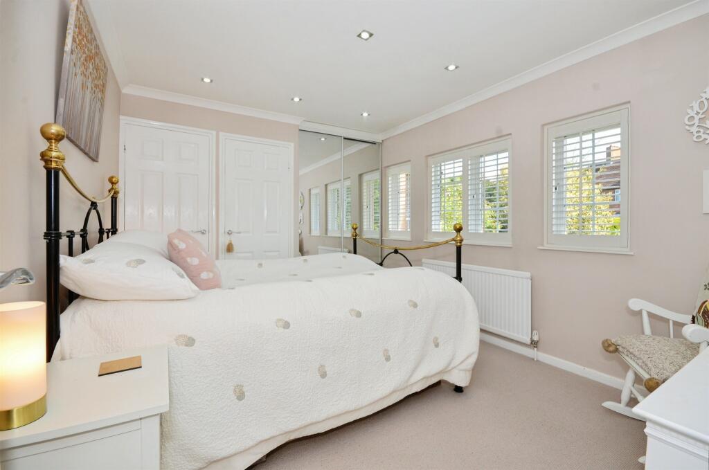 Additional image 10 of Saxon Close, Harpenden