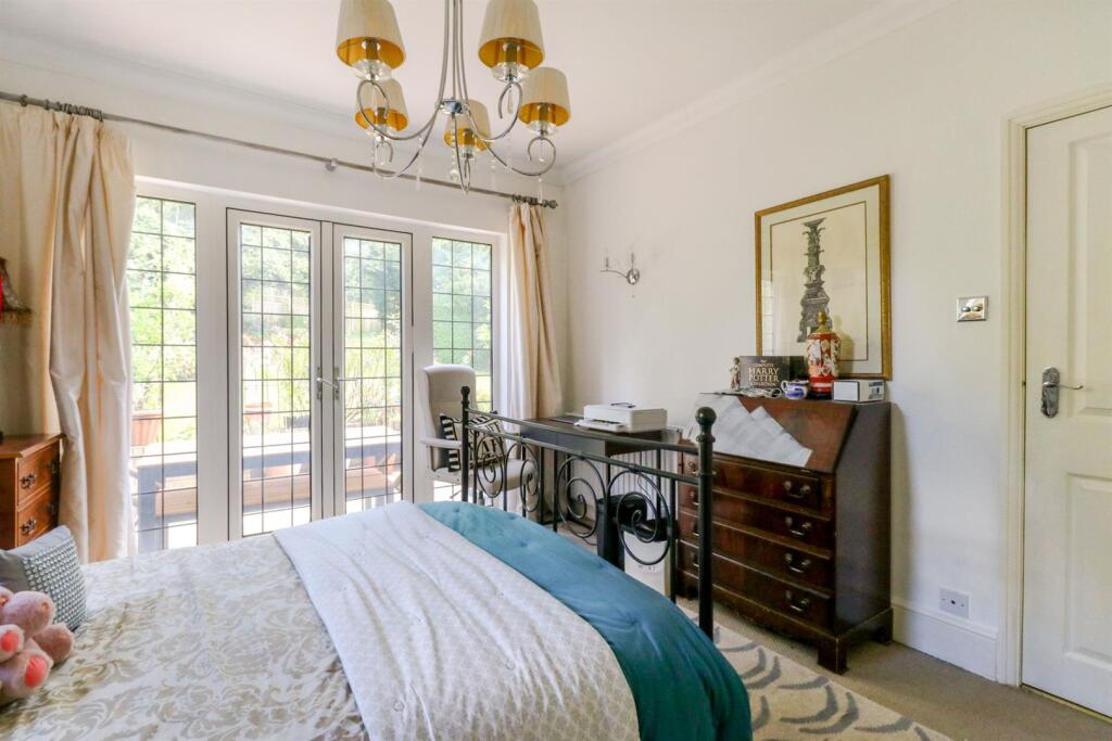 Additional image 22 of Georges Wood Road, Brookmans Park