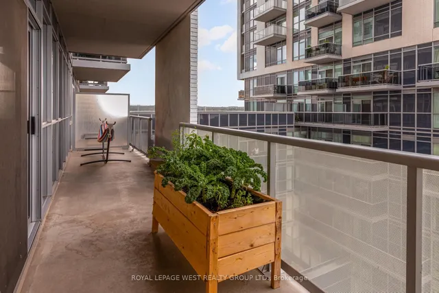 Additional image 23 of 2087 Fairview St Unit 1002