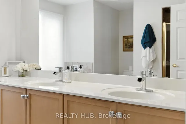 Additional image 29 of 442 MAPLE Ave Unit 7