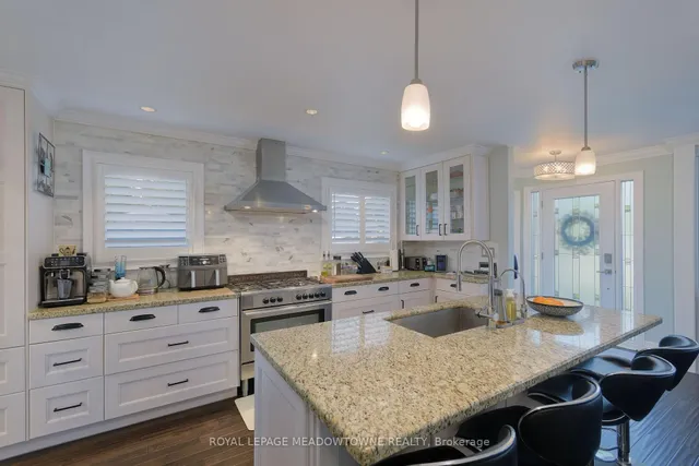 Additional image 9 of 272 Oriole Crt