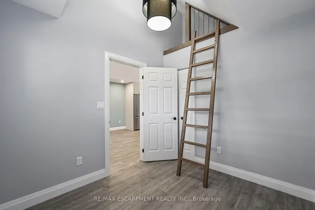 Additional image 10 of 95 Houghton Ave