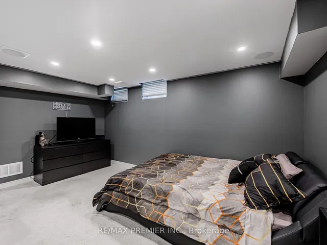 Additional image 26 of 935 Transom Cres