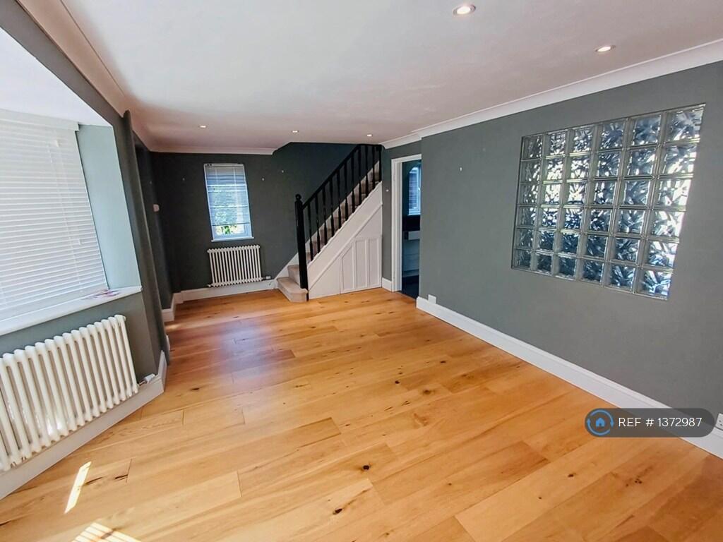 Additional image 4 of Noke Shot, Harpenden, AL5