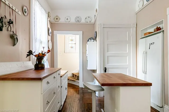 Additional image 9 of 55 Cayley St