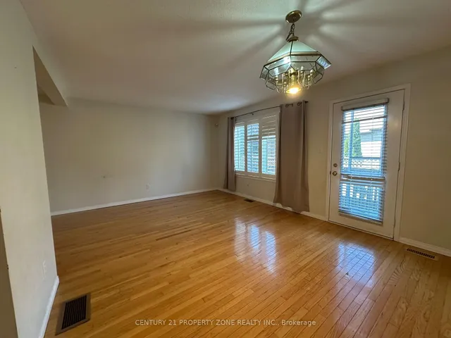 Additional image 4 of 1889 Upper Wentworth St Unit 35