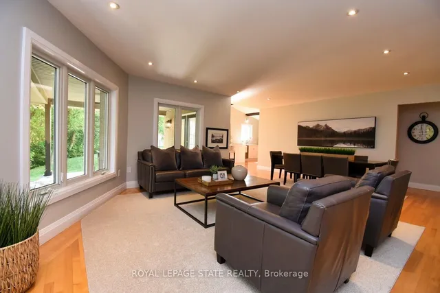 Additional image 10 of 206 Dumbarton Ave