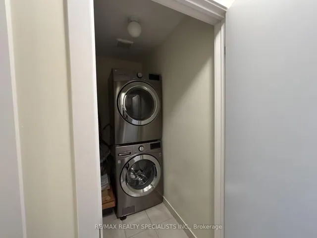 Additional image 19 of 590 North Service Rd Unit 135