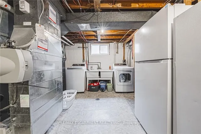 Additional image 39 of 477 Queen Victoria Dr