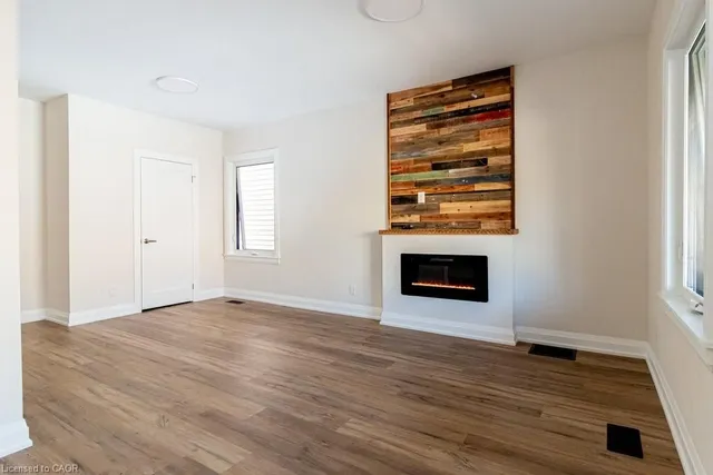 Additional image 6 of 250 Avondale St