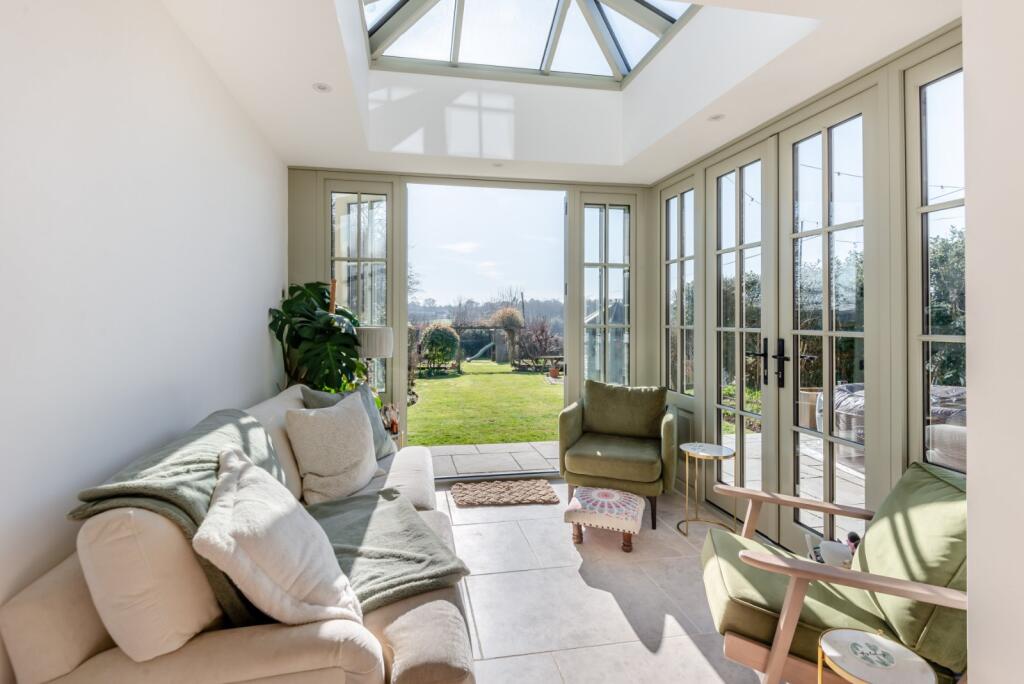 Additional image 6 of New Fiddlers Hill, Luton Road, Harpenden, Hertfordshire