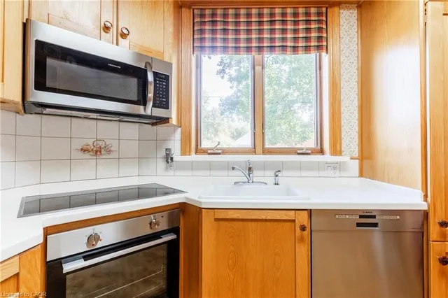 Additional image 20 of 17 Alma St