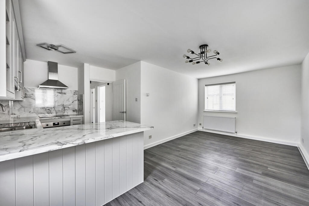 Additional image 9 of The Putterills, Harpenden, Herts, AL5