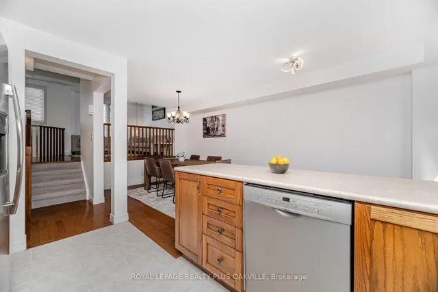 Additional image 18 of 1248 Guelph Line Unit 5