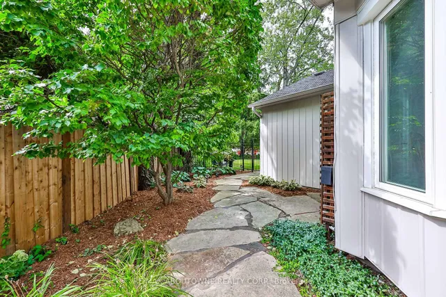 Additional image 44 of 206 Rossmore Blvd