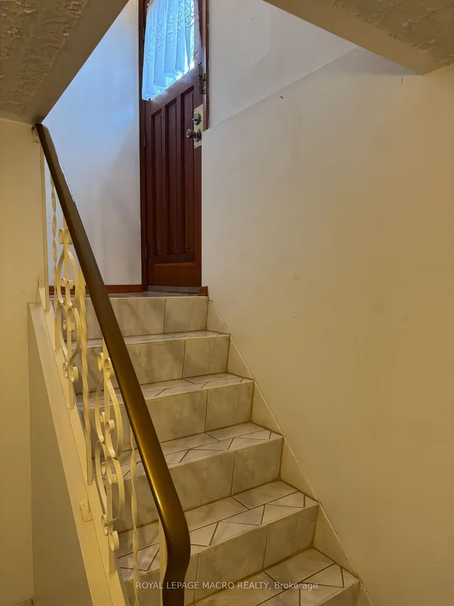 Additional image 18 of 31 Adair Ave