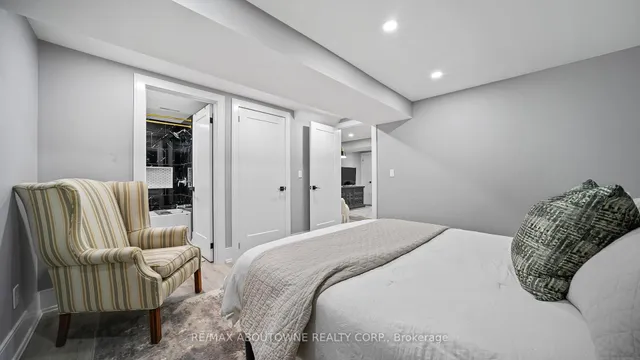 Additional image 40 of 11 John Murray St