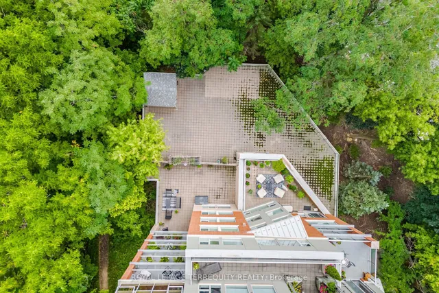 Additional image 47 of 77 GOVERNORS Rd Unit 204