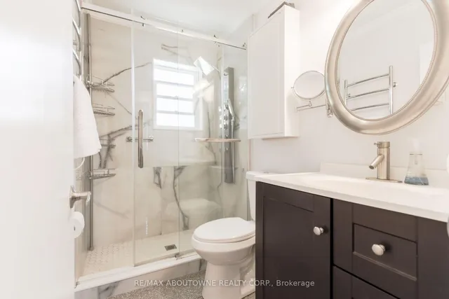 Additional image 23 of 2105 Maplewood Dr