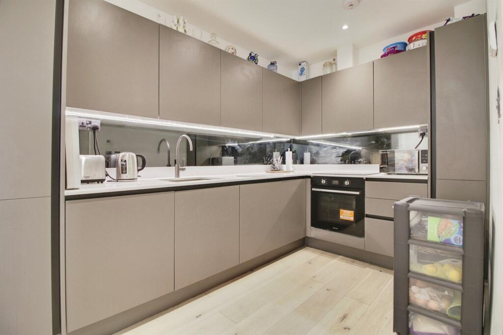 Additional image 7 of Stonehills, Welwyn Garden City