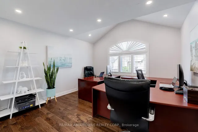 Additional image 26 of 23 Colorado Blvd