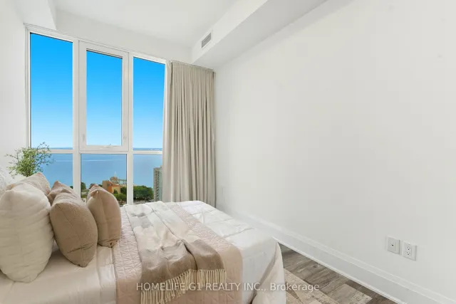 Additional image 22 of 2007 James St Unit 2002