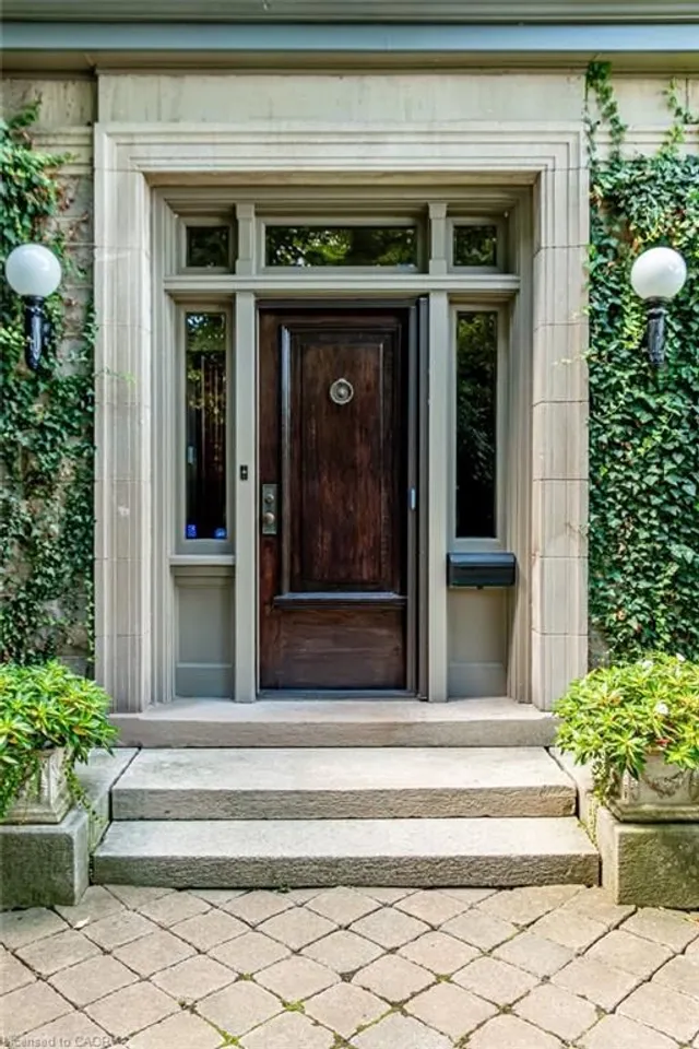 Additional image 3 of 77 Claremont Dr