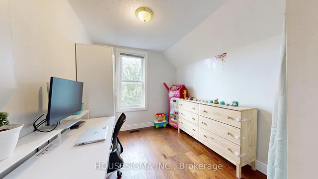 Additional image 22 of 6 Albany Ave