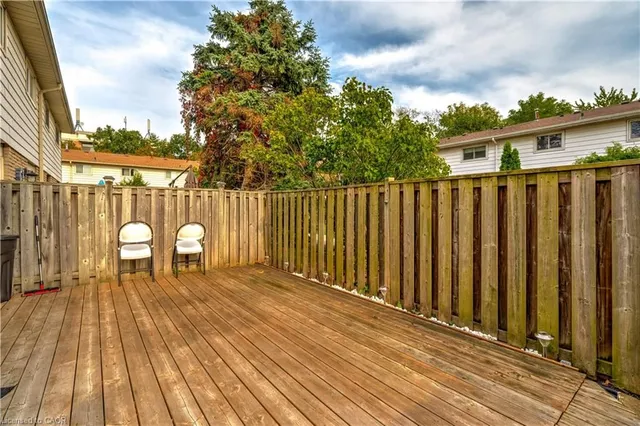 Additional image 21 of 5475 Lakeshore Rd Unit 19