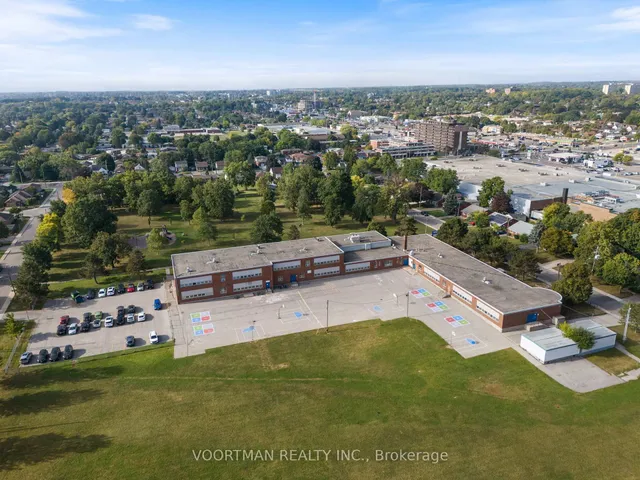 Additional image 30 of 136 Warren Ave