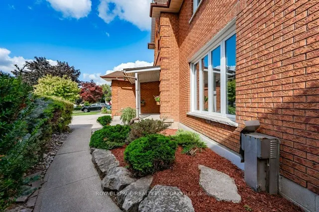 Additional image 5 of 67 Horizon Crt