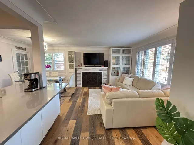 Additional image 11 of 2105 Maplewood Dr