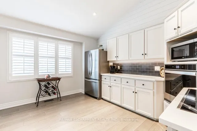 Additional image 35 of 1095 Skyview Dr Unit 2