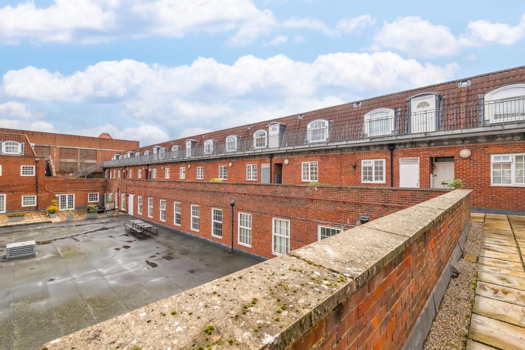 Additional image 23 of Longcroft House, Fretherne Road, Welwyn Garden City, Hertfordshire, AL8 6PZ