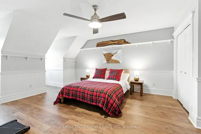 Additional image 32 of 24 Meander Clse