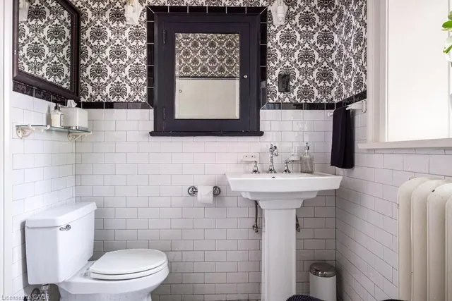 Additional image 23 of 77 Claremont Dr