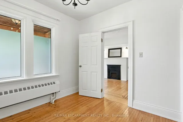 Additional image 26 of 57 Highcliffe Ave