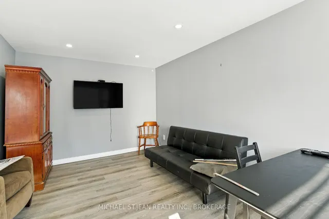 Additional image 5 of 74 East 14th St