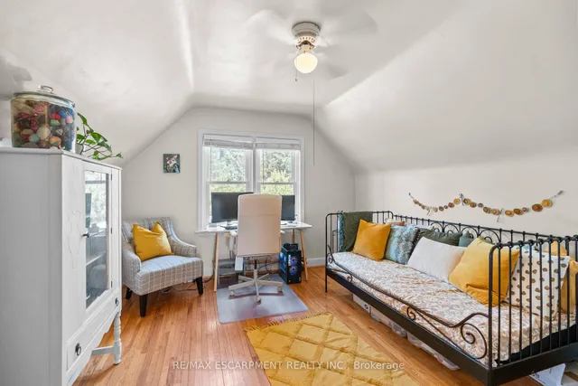 Additional image 24 of 48 Franklin Ave