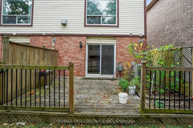 Additional image 39 of 384 Limeridge Rd Unit 17